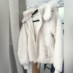 Abercrombie White Teddy Fuzzy Coat